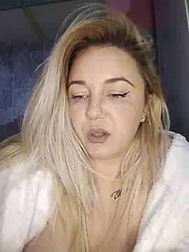 Snapshot of VeraLiubov chatting on December 19, 2025, 6:20 am VeraLiubov online show from December 19, 2025, 6:20 am