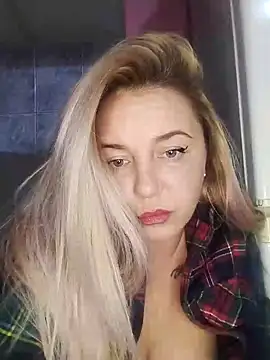 Snapshot of VeraLiubov chatting on December 21, 2025, 6:48 pm VeraLiubov online show from December 21, 2025, 6:48 pm