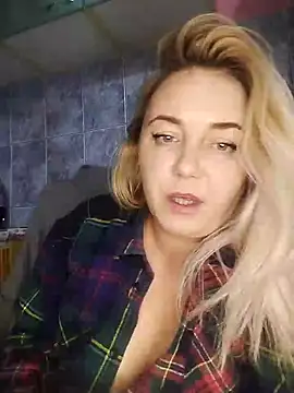 Snapshot of VeraLiubov chatting on December 22, 2025, 7:33 pm VeraLiubov online show from December 22, 2025, 7:33 pm