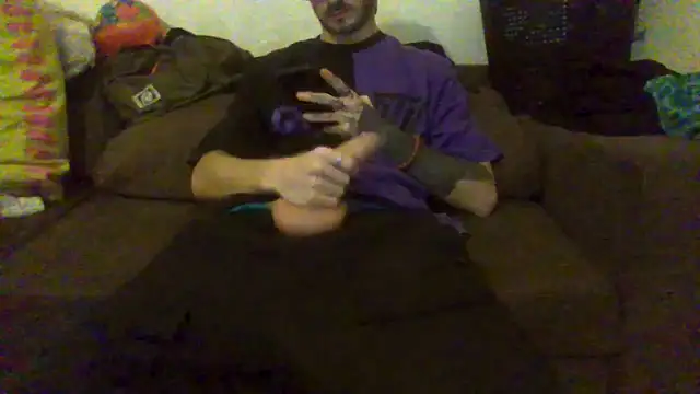 atreus69big online show from April 21, 2026, 9:39 pm