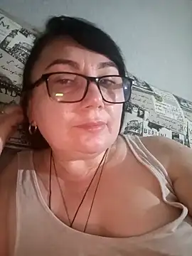 MariSwan222 online show from April 12, 2026, 6:13 pm