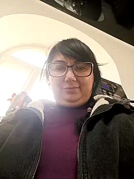 MariSwan222 online show from April 14, 2026, 10:21 am