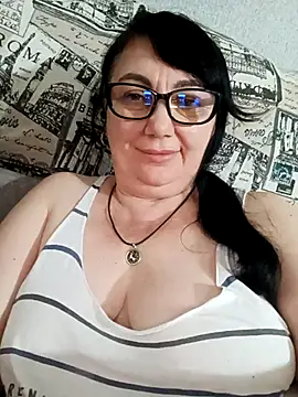 Snapshot of MariSwan222 chatting on July 22, 2026, 2:09 pm MariSwan222 online show from July 22, 2026, 2:09 pm
