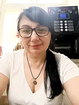Snapshot of MariSwan222 chatting on July 23, 2026, 6:44 am MariSwan222 online show from July 23, 2026, 6:44 am