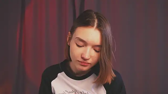 Leyla crsh online show from March 27, 2026, 8:26 am