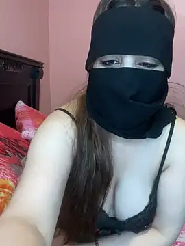 farawla-00 online show from April 12, 2026, 10:26 pm