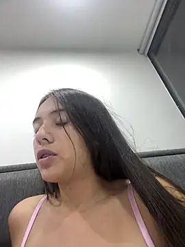 vanesita  online show from March 4, 2026, 3:45 am