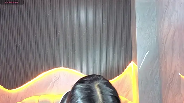 Tifany Tx online show from April 21, 2026, 12:33 pm