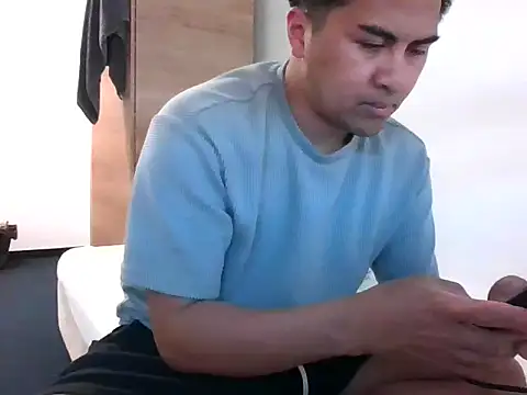 sweetpinoy2027 online show from April 18, 2026, 12:20 pm