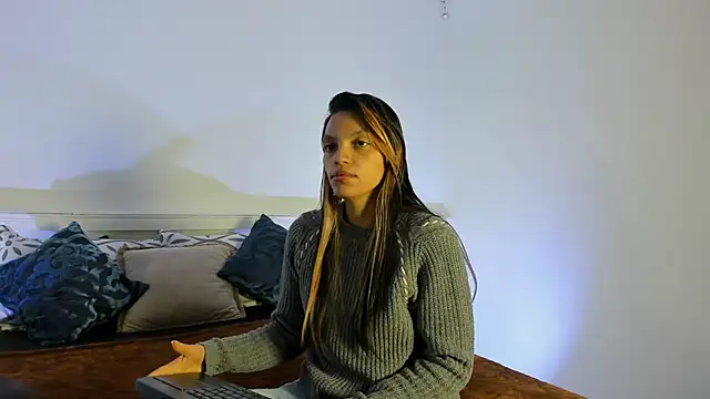 Ishtar 24 online show from December 19, 2025, 11:39 am