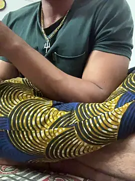 Snapshot of hot_gym_b0y chatting on March 13, 2026, 6:47 pm hot gym b0y online show from March 13, 2026, 6:47 pm