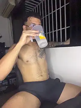 Snapshot of thedragonboyxxx chatting on July 5, 2026, 3:45 am thedragonboyxxx online show from July 5, 2026, 3:45 am