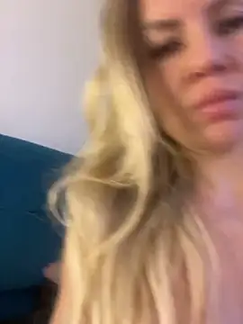 Natalia Fit online show from April 23, 2026, 4:57 am