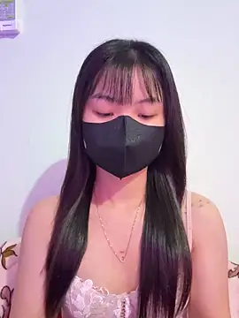 Snapshot of ___KARA___ chatting on December 19, 2025, 11:45 pm KARA online show from December 19, 2025, 11:45 pm