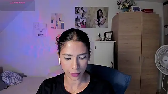 Snapshot of VEROSlen- chatting on May 15, 2026, 3:57 am VEROSlen- online show from May 15, 2026, 3:57 am