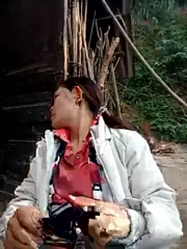 Girl cutee online show from January 12, 2026, 8:52 am