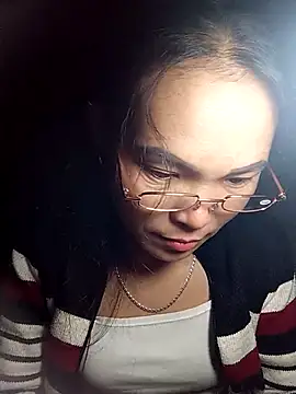 Girl cutee online show from March 7, 2026, 1:24 am