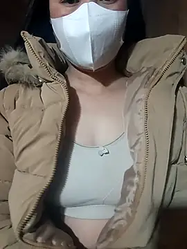 Chloe-ee online show from February 1, 2026, 7:07 am