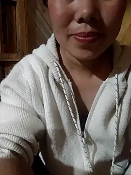 Chloe-ee online show from February 28, 2026, 1:56 pm