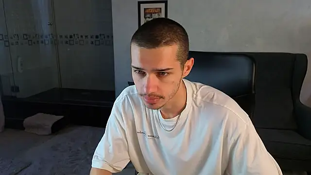 KaydenDrew online show from April 21, 2026, 4:30 am