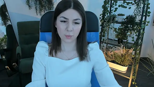 Snapshot of DiRosie chatting on May 2, 2026, 7:24 am DiRosie online show from May 2, 2026, 7:24 am