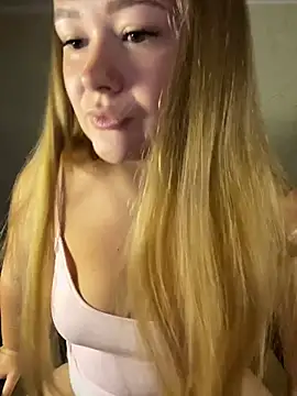 CaramelleSugarr online show from July 3, 2026, 6:36 pm