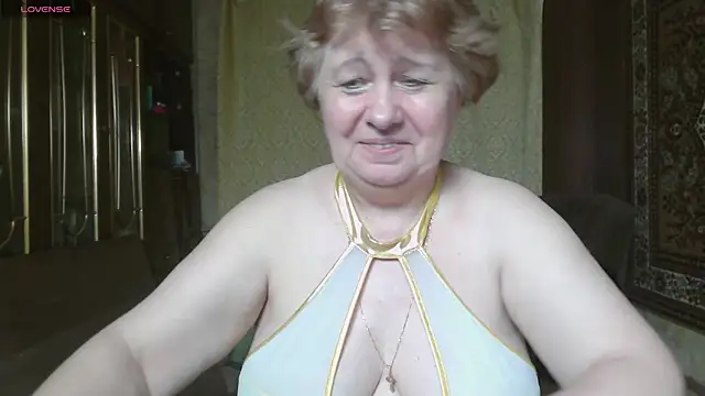 Snapshot of Casey_peach chatting on July 12, 2026, 6:32 pm Casey peach online show from July 12, 2026, 6:32 pm