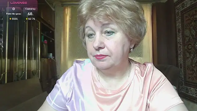 Snapshot of Casey_peach chatting on August 2, 2026, 9:30 am Casey peach online show from August 2, 2026, 9:30 am