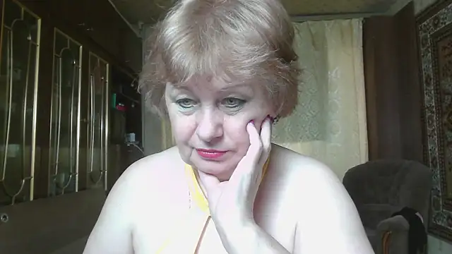 Snapshot of Casey_peach chatting on August 8, 2026, 4:58 am Casey peach online show from August 8, 2026, 4:58 am