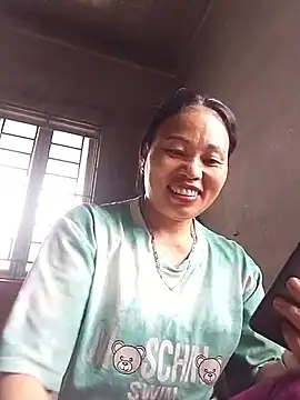 Snapshot of Maikha08 chatting on May 10, 2026, 4:28 am Maikha08 online show from May 10, 2026, 4:28 am
