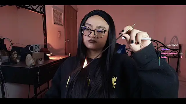 sofitabares  online show from March 3, 2026, 8:48 pm