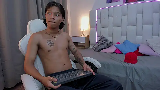 AndyKings 1 online show from March 18, 2026, 3:20 am