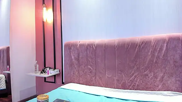 PamelaRed  online show from March 4, 2026, 8:48 pm