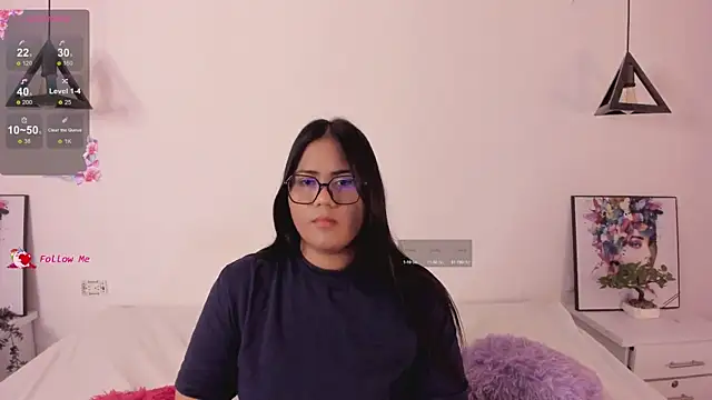 Snapshot of Briana_Goldd chatting on April 25, 2026, 2:36 am Briana Goldd online show from April 25, 2026, 2:36 am