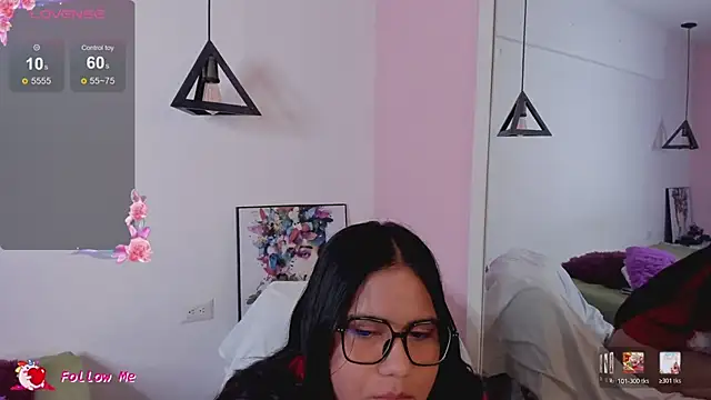 Snapshot of Briana_Goldd chatting on May 2, 2026, 3:11 am Briana Goldd online show from May 2, 2026, 3:11 am