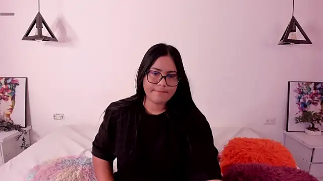 Snapshot of Briana_Goldd chatting on May 8, 2026, 3:56 am Briana Goldd online show from May 8, 2026, 3:56 am