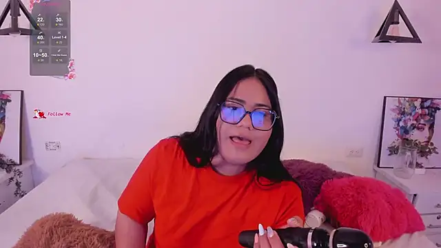 Snapshot of Briana_Goldd chatting on May 12, 2026, 2:52 am Briana Goldd online show from May 12, 2026, 2:52 am
