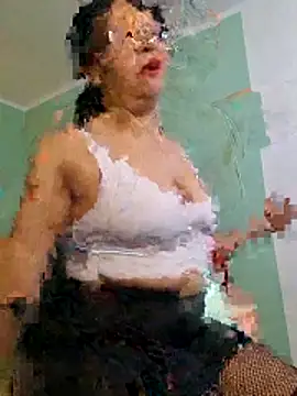 Snapshot of christy_ant chatting on May 21, 2026, 7:43 pm christy ant online show from May 21, 2026, 7:43 pm
