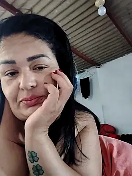 Snapshot of Camilaxxo chatting on April 28, 2026, 9:42 pm Camilaxxo online show from April 28, 2026, 9:42 pm