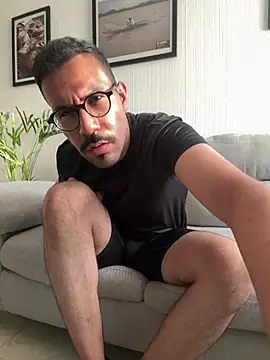 Snapshot of AdrianGarcia89 chatting on May 24, 2026, 12:37 am AdrianGarcia89 online show from May 24, 2026, 12:37 am