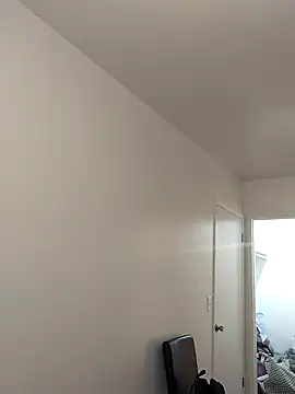 AverageAnt  online show from February 17, 2026, 9:06 am