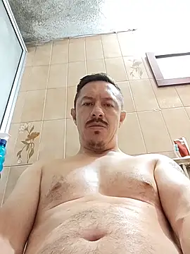 Snapshot of L_hotcream chatting on May 20, 2026, 12:11 pm L hotcream online show from May 20, 2026, 12:11 pm