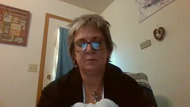 becky1111 online show from May 7, 2026, 5:40 pm