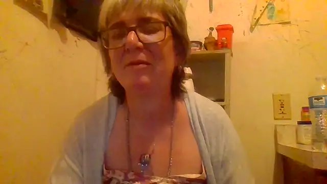 becky1111 online show from June 14, 2026, 1:14 am