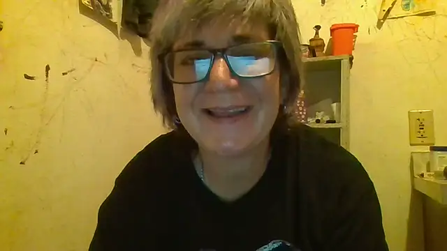 becky1111 online show from July 4, 2026, 2:07 am