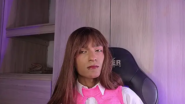 tiffanyy 777 online show from April 20, 2026, 2:36 am