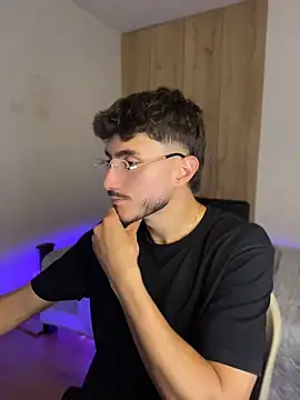 LIAM COLT online show from April 25, 2026, 8:17 pm