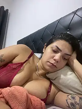 Nini  online show from April 21, 2026, 9:28 pm