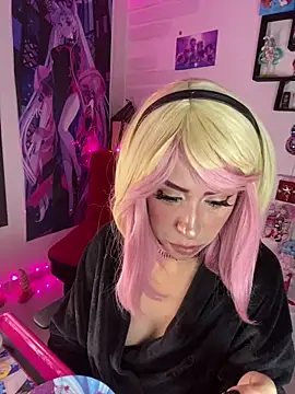 Sky Girl LS online show from April 21, 2026, 2:04 am