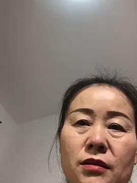 yunyun52012 online show from February 2, 2026, 10:25 am